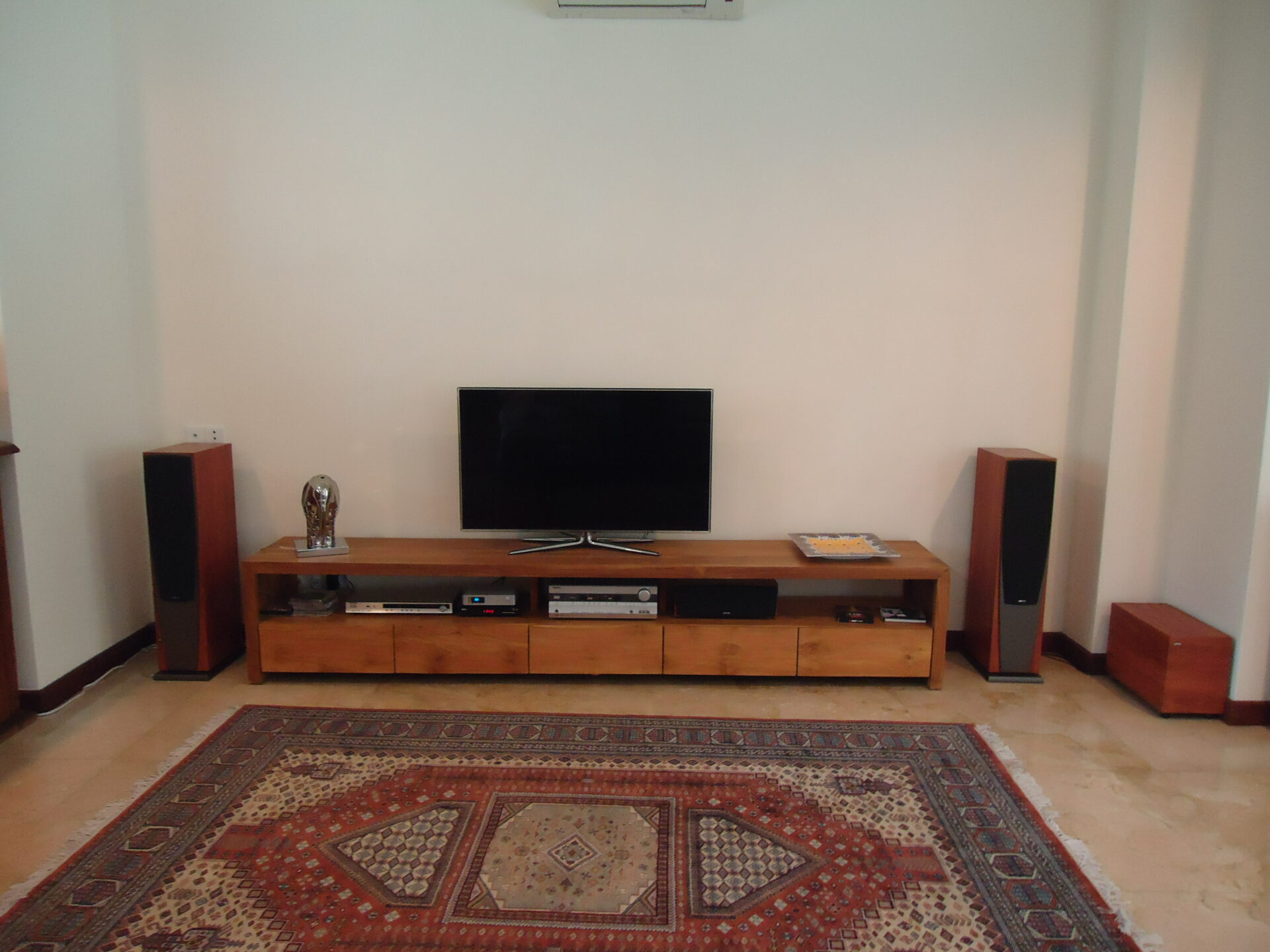 Tv Console TVC 02